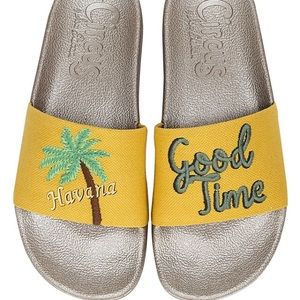 NWT Circus by Sam Edelman Flynn Pool Sandals